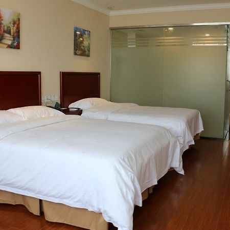 Greentree Inn Guangdong Shenzhen Huaqiangbei Express Hotel エクステリア 写真